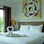 A Plus Lipe Hotel