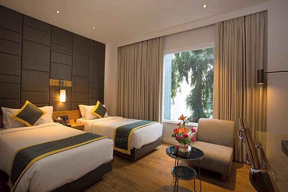 Fountain Tree by TGI