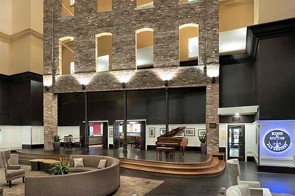 DoubleTree By Hilton Memphis Downtown