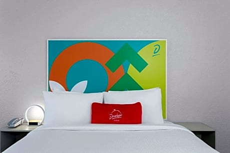 Queen Room - Non-Smoking