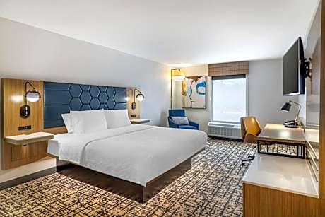 King Room with King Bed - Non-Smoking