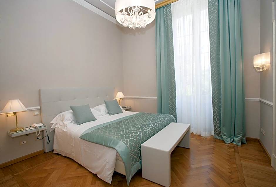 Photo 1 of 3 of Executive Suite
