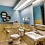 HomeTowne Studios by Red Roof Lancaster