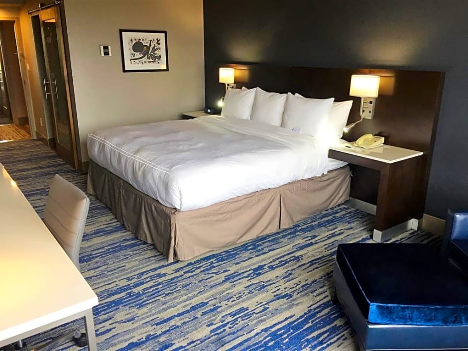 Delta Hotels by Marriott Detroit Metro Airport