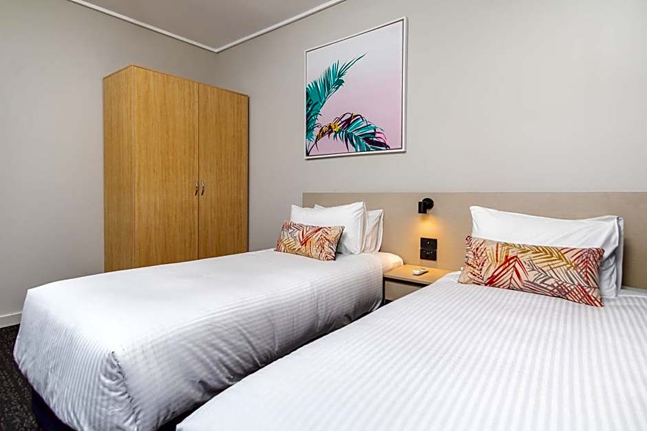 Nightcap at Springwood Hotel