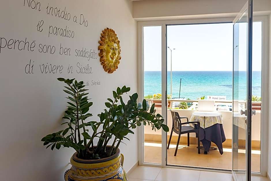 Hotel Jonio