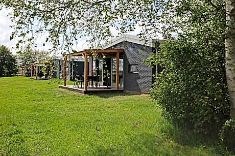 Bungalow with Garden View