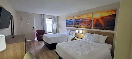 Double Room with Two Double Beds - Smoking