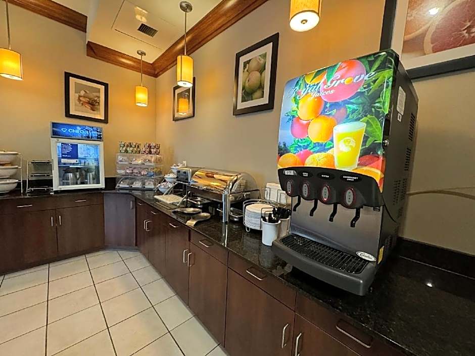 Comfort Inn & Suites Lexington Park