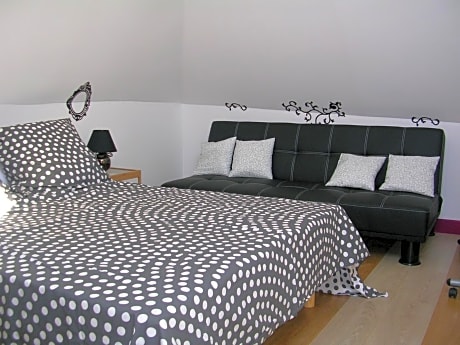 Triple Room with Private External Bathroom