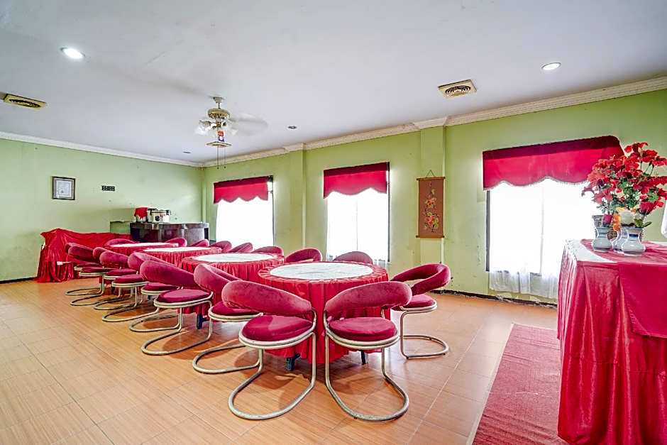 Collection O Kauman Near Stasiun Pekalongan Formerly Hotel Dian Chandar