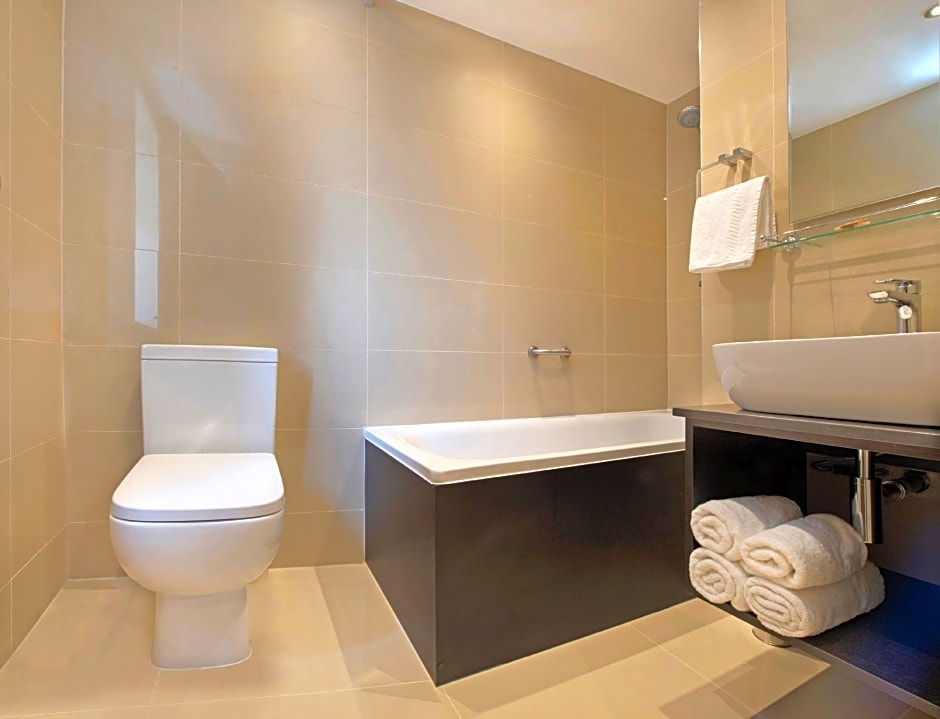 OYO Townhouse 30 Sussex Hotel