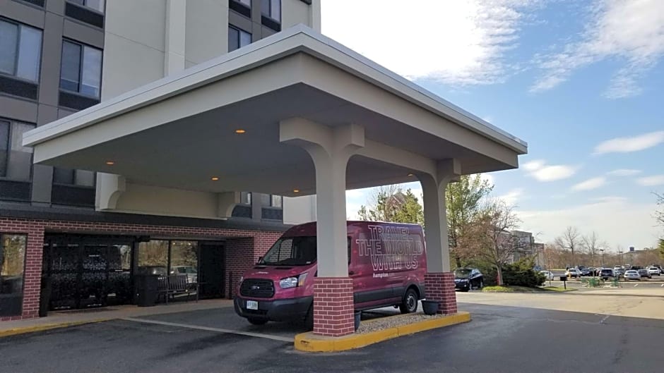 Hampton Inn By Hilton Portsmouth Central