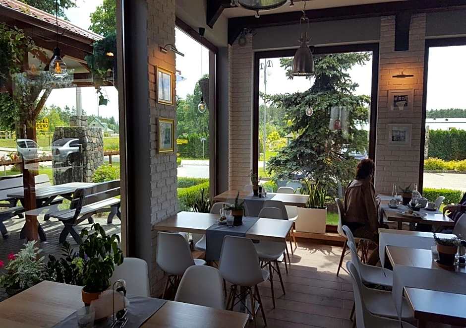 Zajazd CHATA Kębłowo