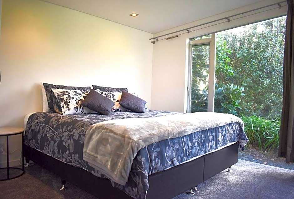 The Lakes - Kai Iwi Lakes Exclusive Retreat