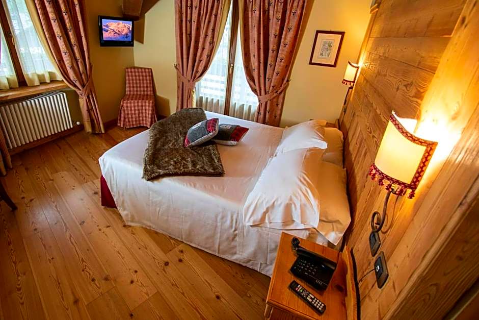 Laghetto Alpine Hotel & Restaurant