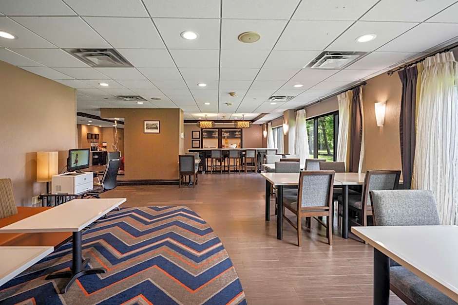 Hampton Inn By Hilton Ridgefield Park