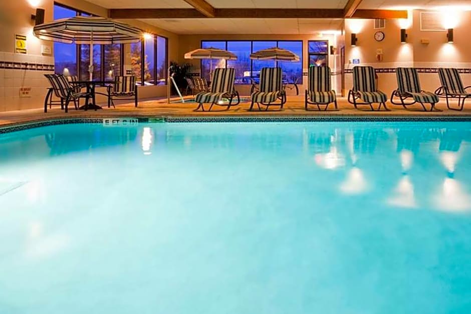 Norwood Inn & Suites Eagan