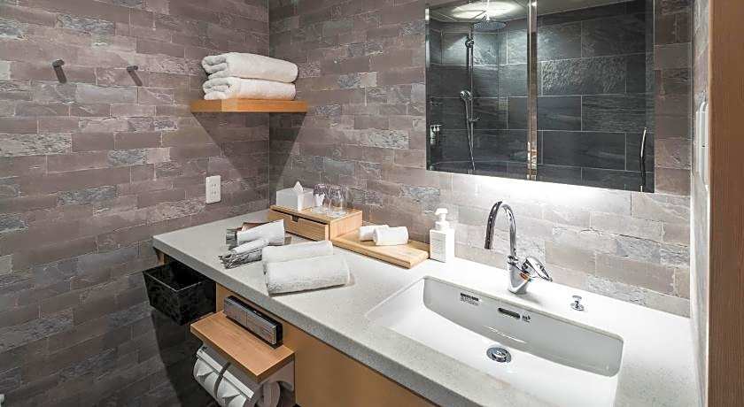 Kyoto Shinmachi Rokkaku Hotel Grandereverie