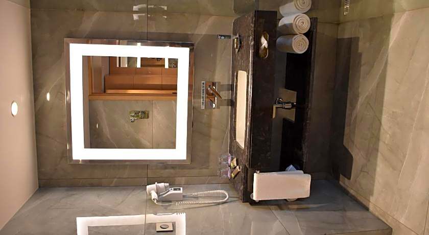 Novotel Vijayawada Varun