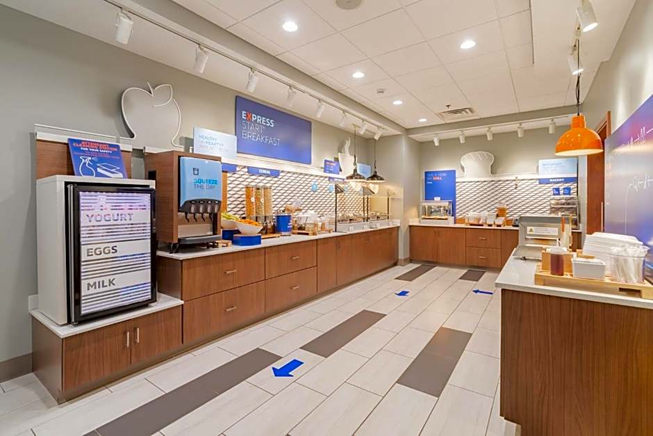 Holiday Inn Express & Suites - Marion By IHG