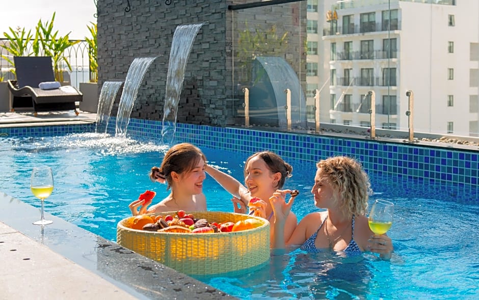 Aaron Boutique Hotel