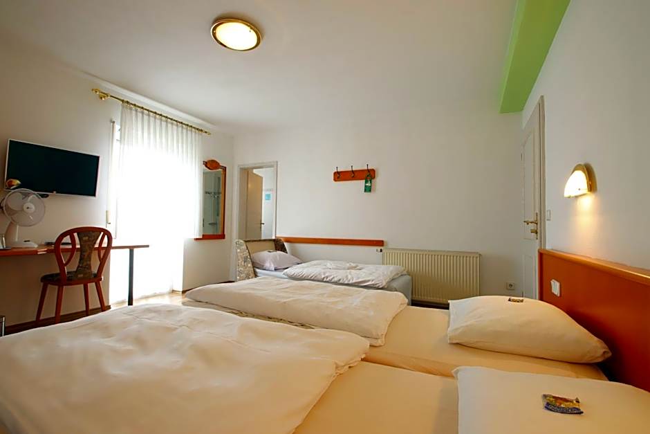 Hotel-Dörfler Garni