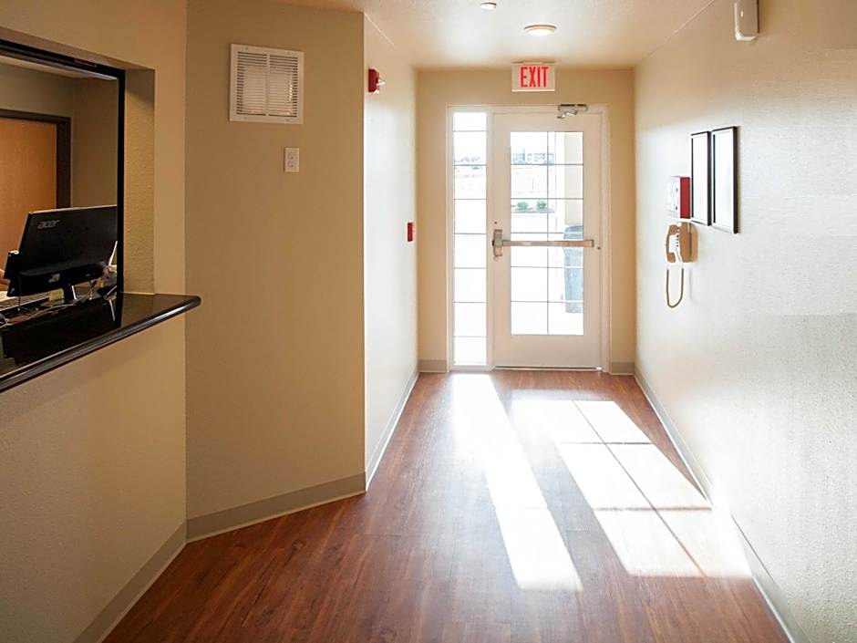 WoodSpring Suites Kansas City Lenexa