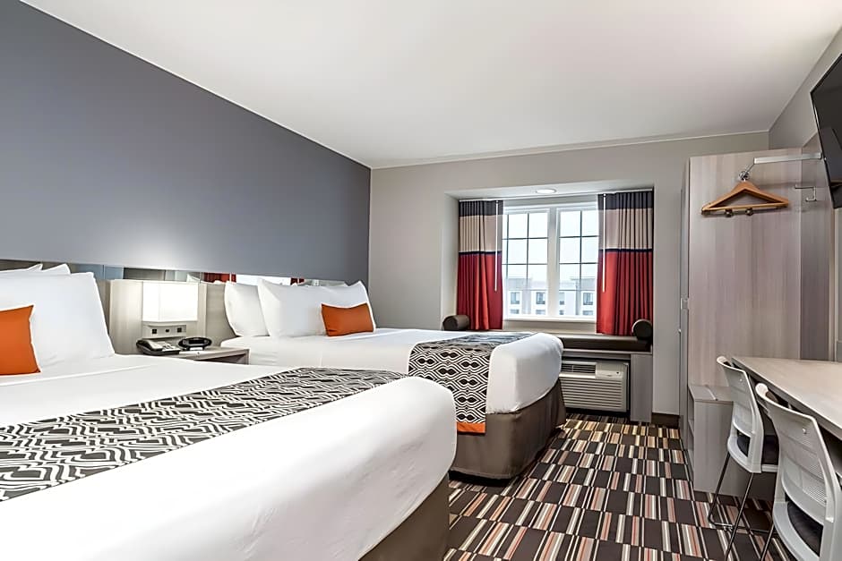 Microtel Inn by Wyndham Long Island City