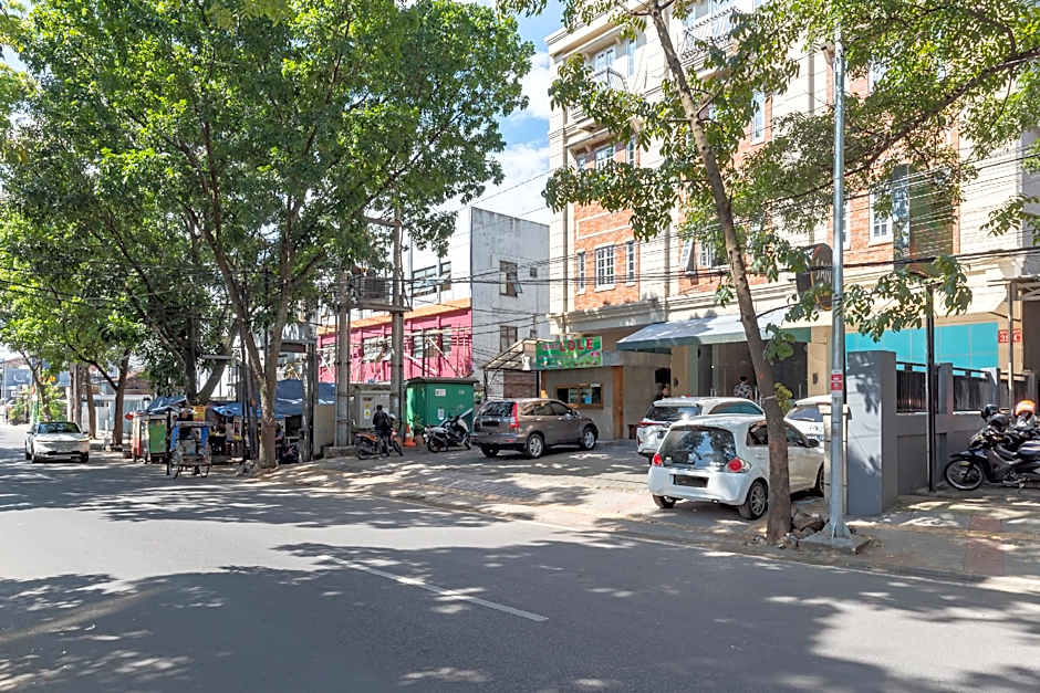 RedDoorz @ Malabar Street