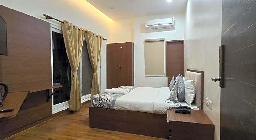 A Palace on River Rashmi Guest House