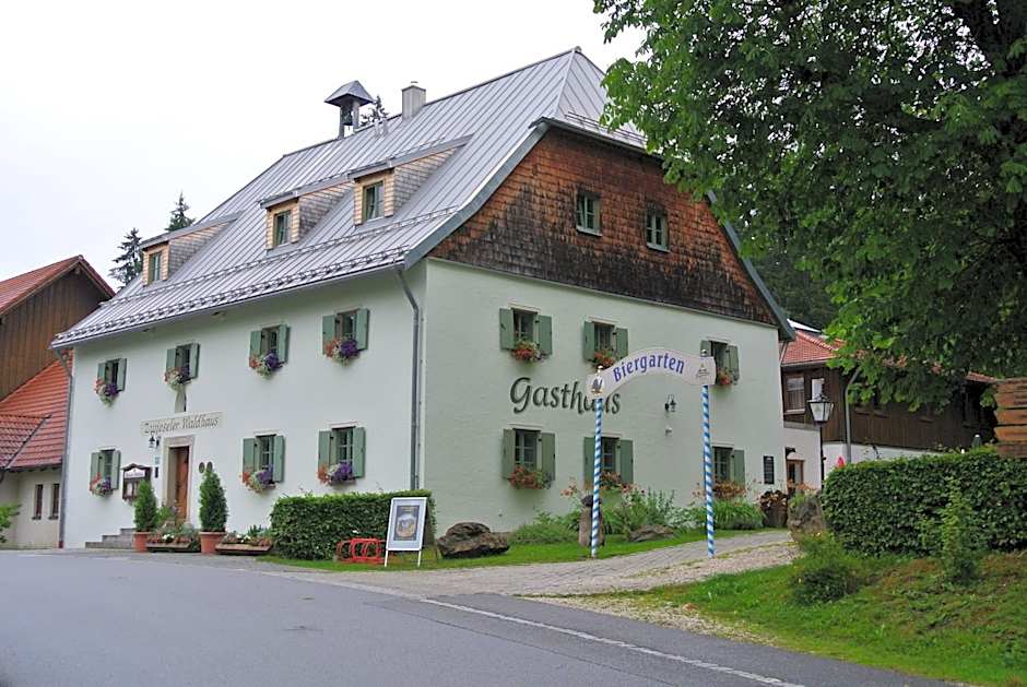 Photo 1 of 28 of Zwieseler Waldhaus