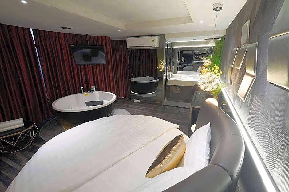 Bonita Signature BTX Hotel 