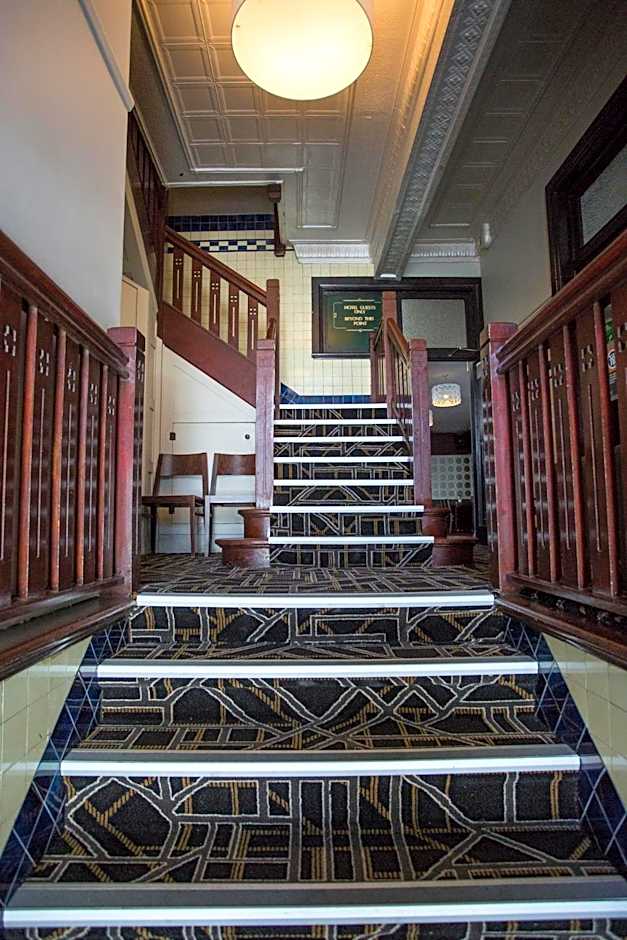 Nags Head Hotel