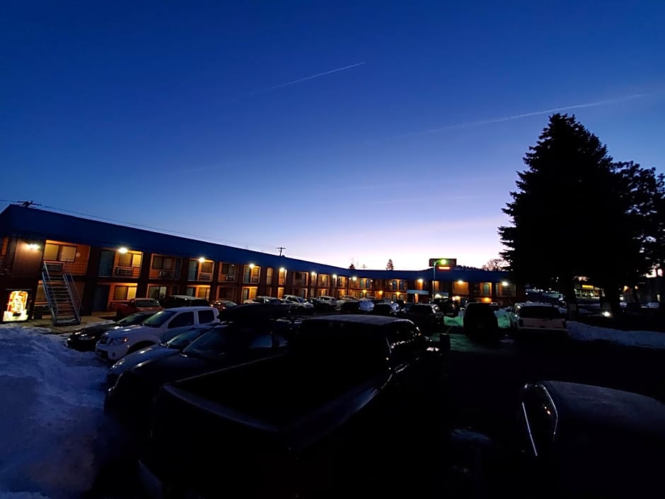 Motel West