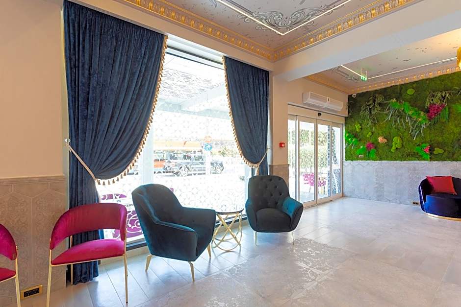 W Regal Boutique Hotel&Spa