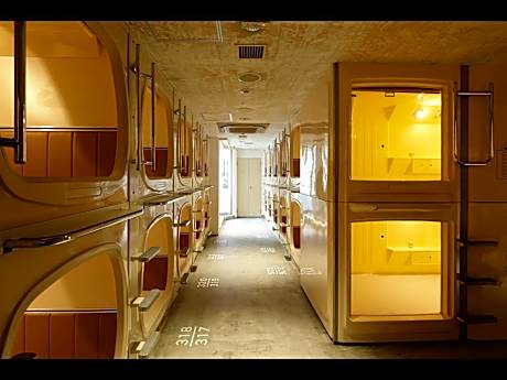 Limited Offer Capsule Room for Male - Non-Smoking