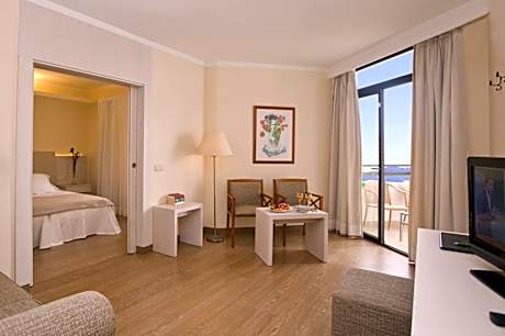 JUNIOR SUITE SUPERIOR 3 ADULTS