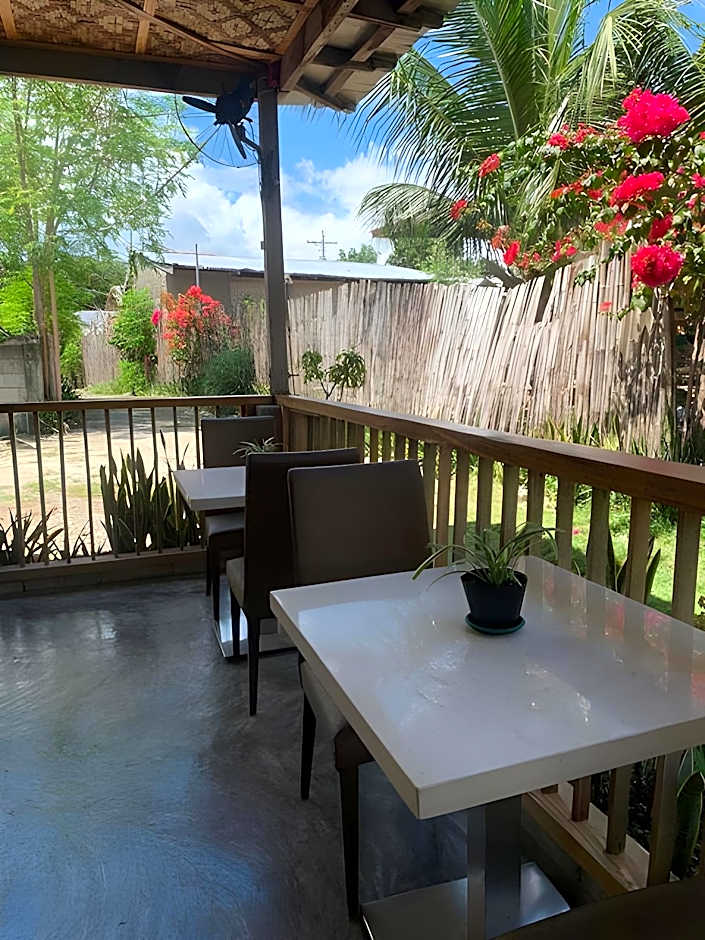 The Backyard Inn