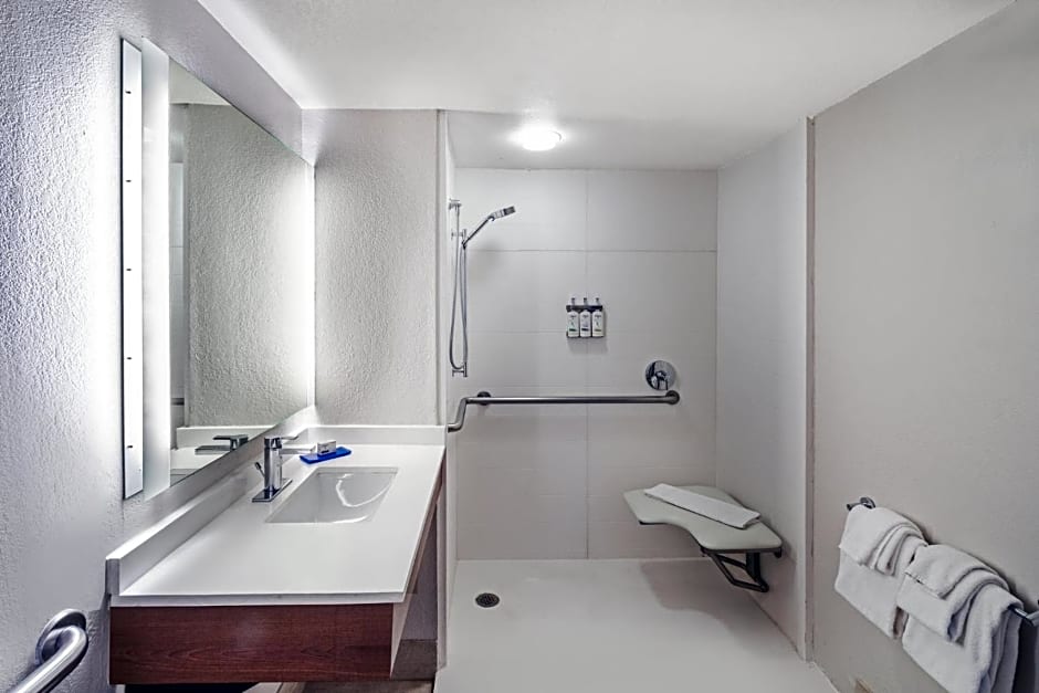 Holiday Inn Express El Paso-Central by IHG