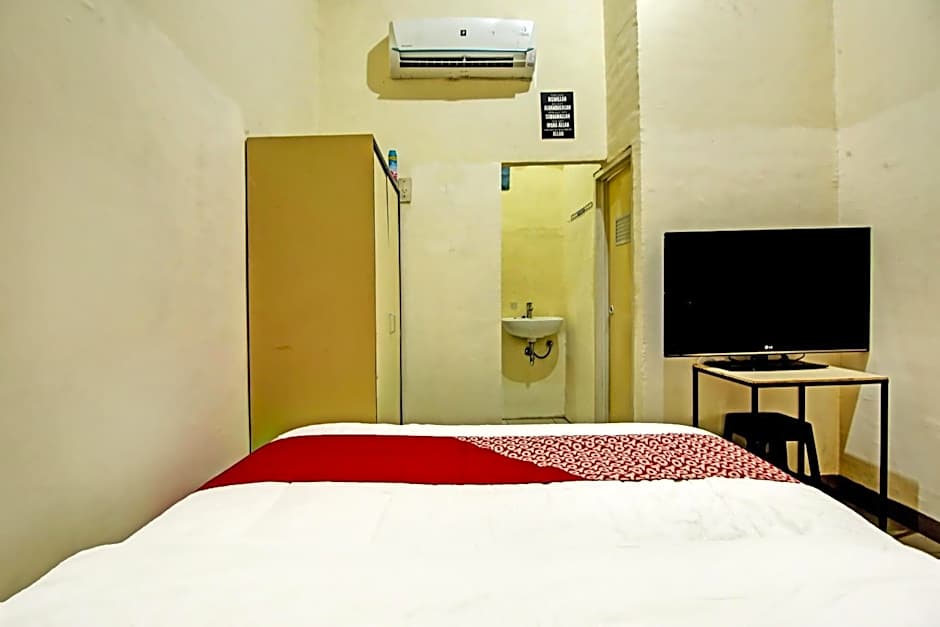 OYO Life 91268 Homestay Bu Erma Syariah