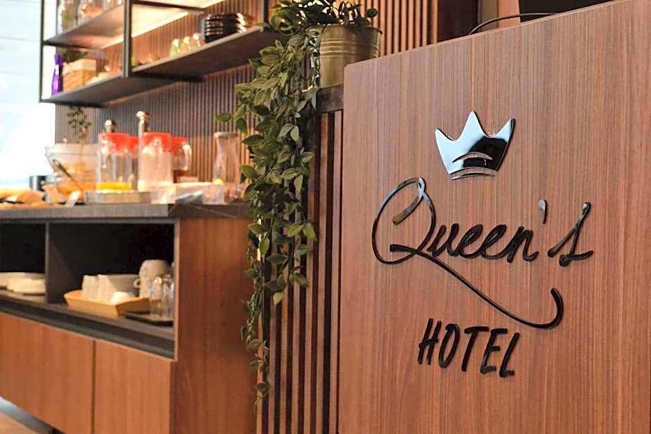 Queen's Hotel - Zebra Centre