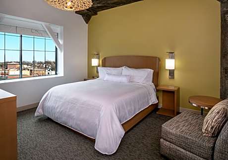 1 Bedroom Suite, King, Sofa bed, Trundle bed