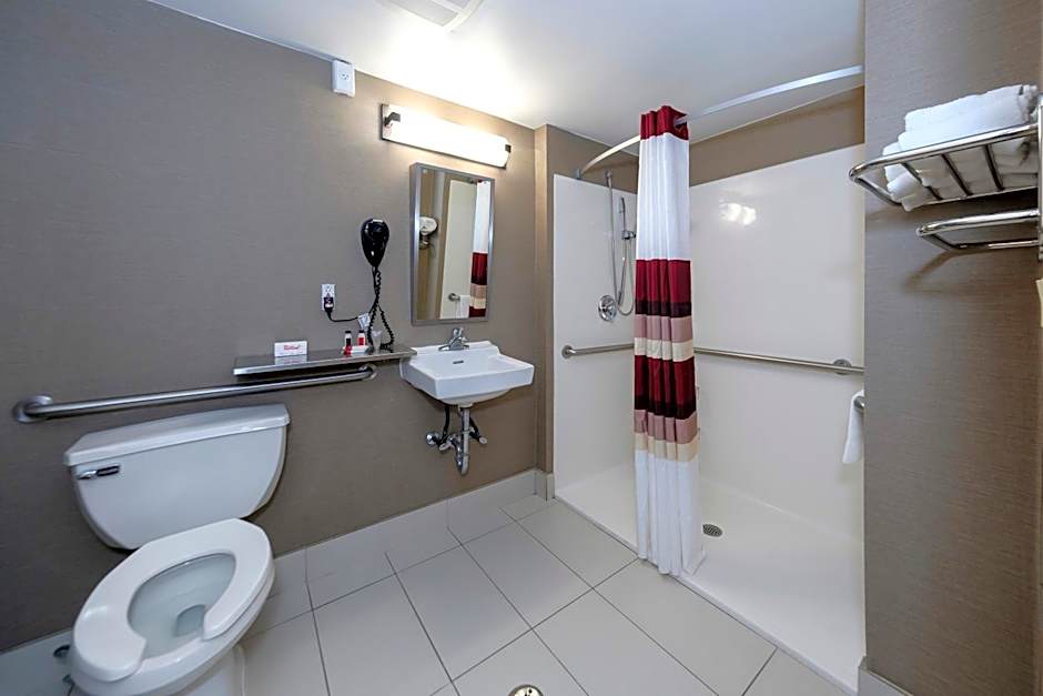 Red Roof Inn & Suites Newburgh - Stewart Airport