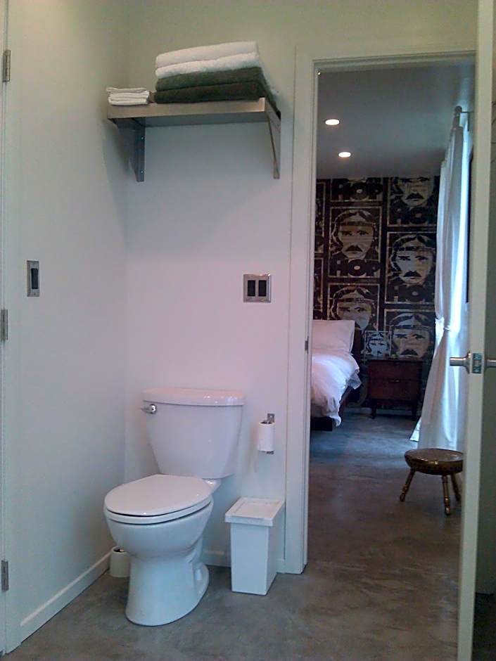 Ocean Front Vortex Female Hostel private rooms Free bikes