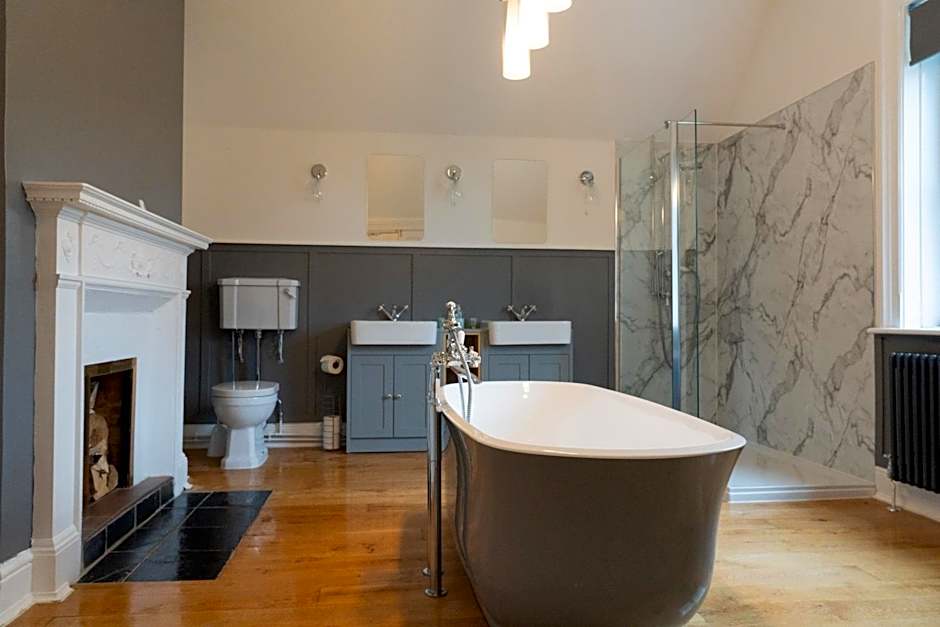 The Finch Hatton Arms