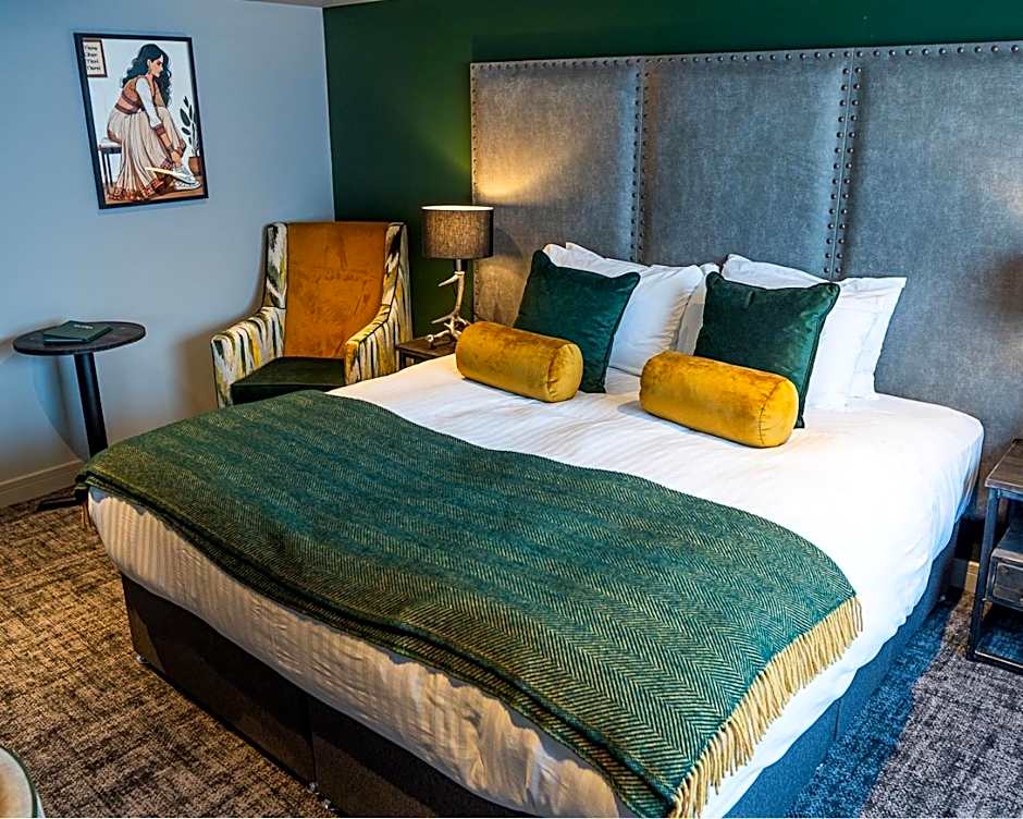 DeiRa Hotel & Apartments