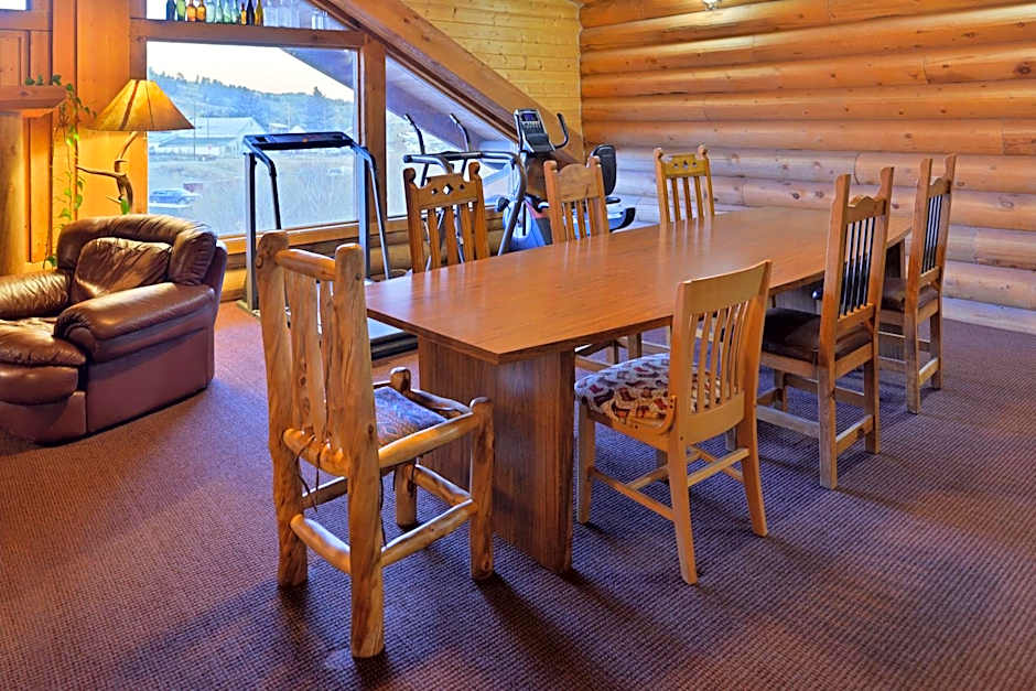 The Boulder Creek Lodge