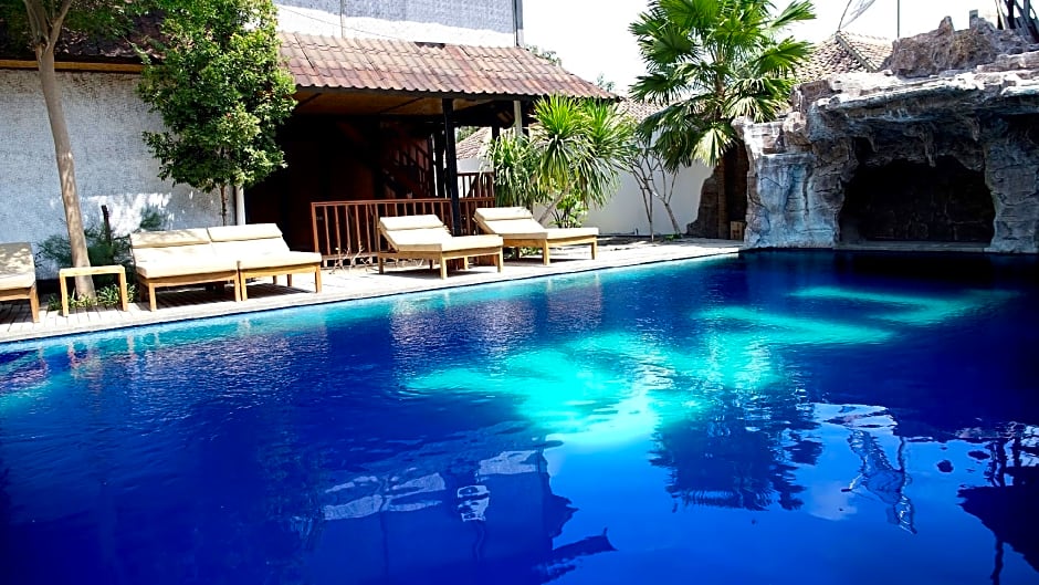 Gili Sands Hotel & Bar