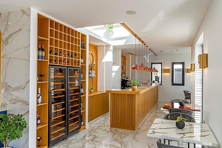 Cresanto Luxury Suites